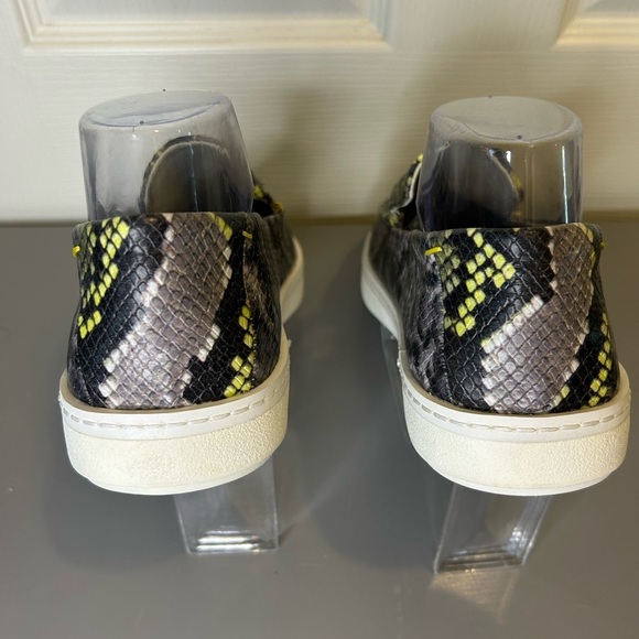 🐍”Franco Sarto” NWOT Neon Green/Black Snakeskin Print Slip On Sneakers Size 11 - Picture 5 of 10